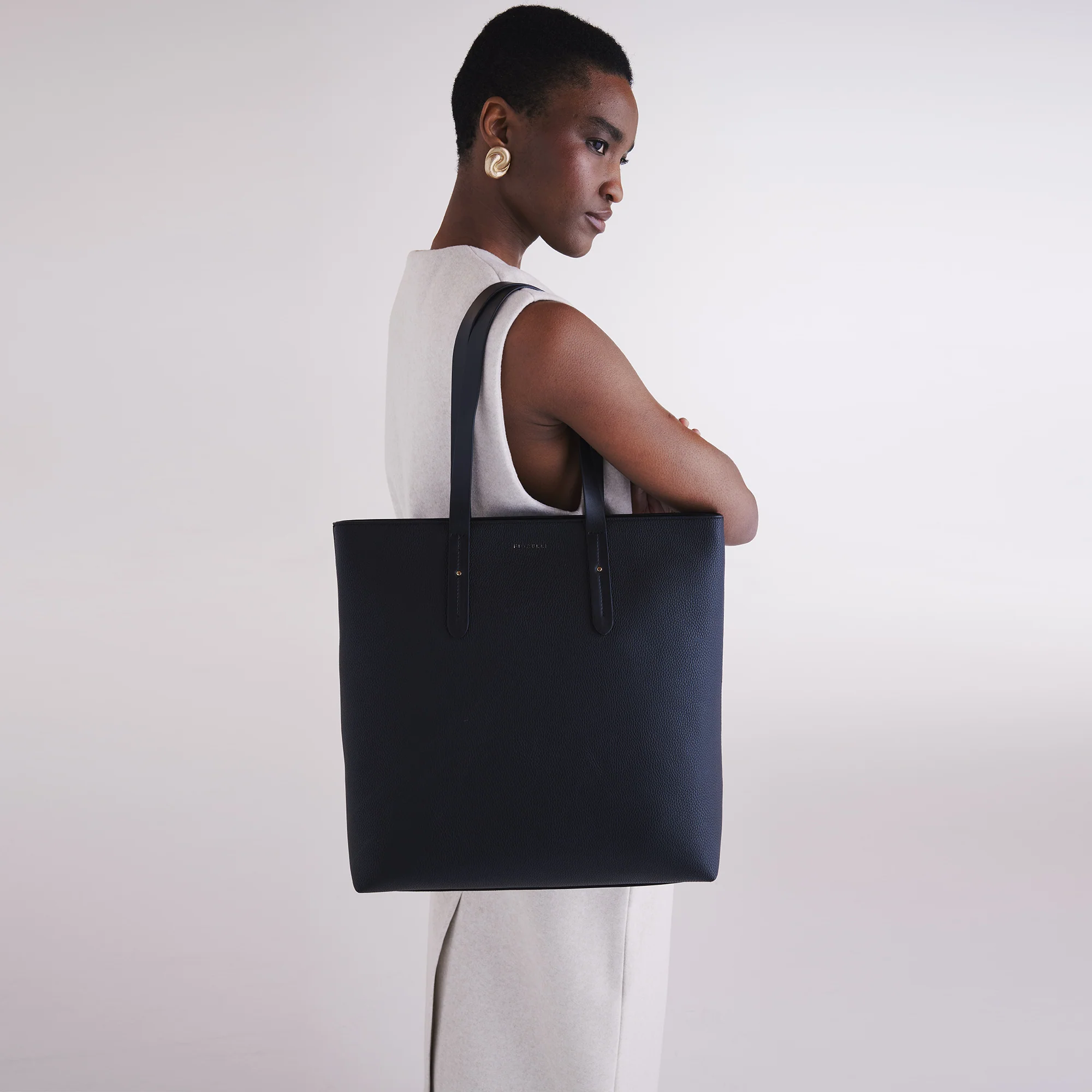 SELINA - Image 5